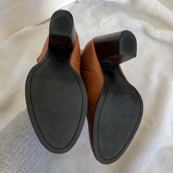 Boots - Picture 3 of 5